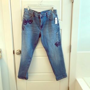 Gap embroidered cropped jeans!